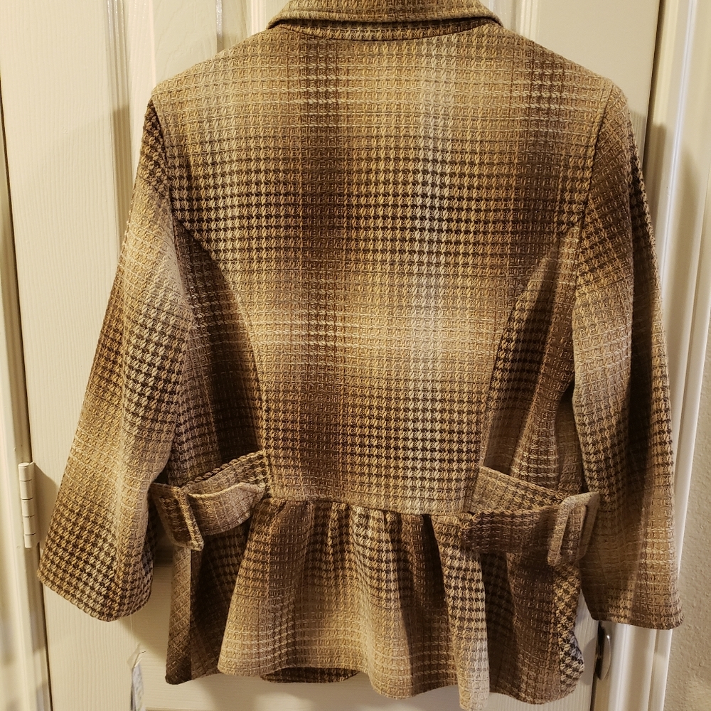 DR Jacket - Picture 2 of 5